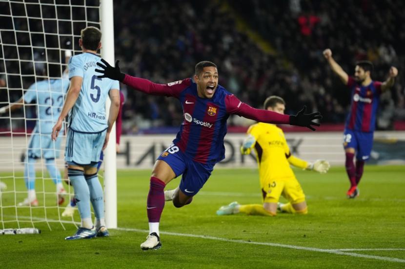 Gol Perdana Vitor Roque Pastikan Kemenangan Barcelona Atas Osasuna